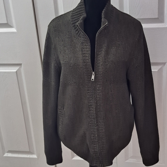 Boston Traders Olive Green Knit Sweater Size M - Picture 2 of 13